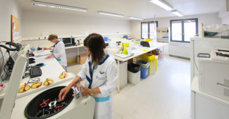 Gen-Bio_Aubiere_labo